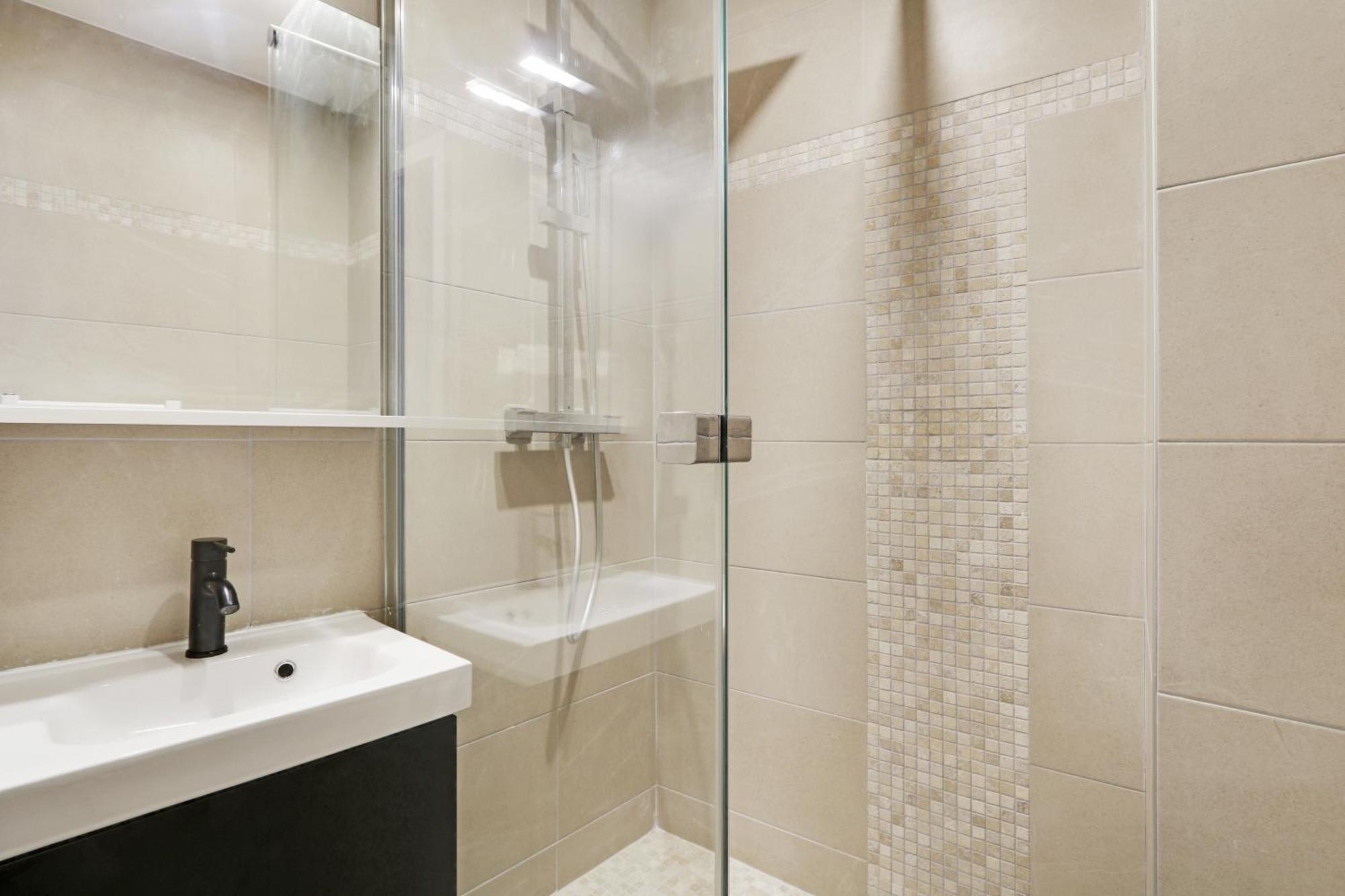 Pick A Flat'S Apartments In Saint-Lazare - Rue De Londres パリ エクステリア 写真